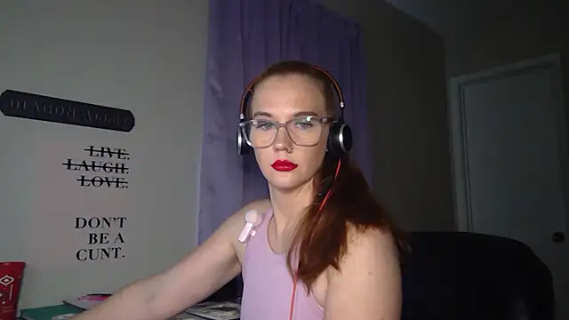RoxyRedXO12 online show from 04.03.26