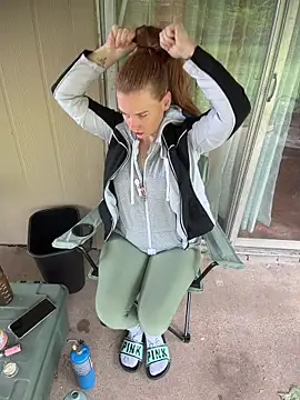 RoxyRedXO12 online show from 04.05.26