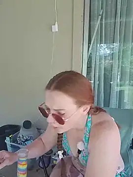 RoxyRedXO12 online show from 04.16.26