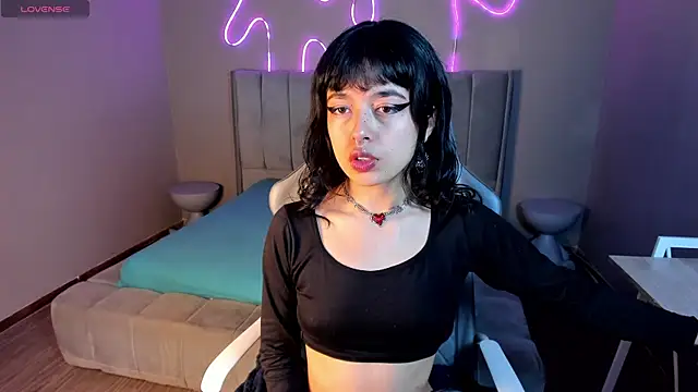 Saphyralux online show from 04.14.26