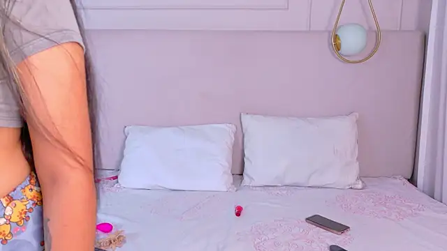 ThalianaRosse online show from 04.10.26