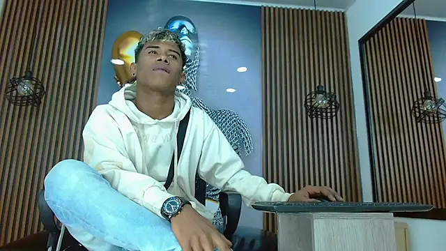 LuckyBluex online show from 04.09.26