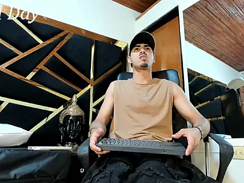 LucaColmal online show from 04.06.26