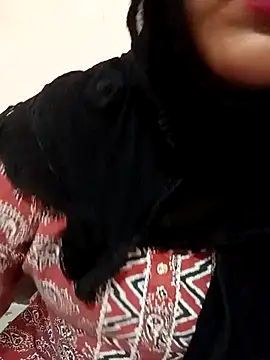 Miss Noor   online show from 07.17.26