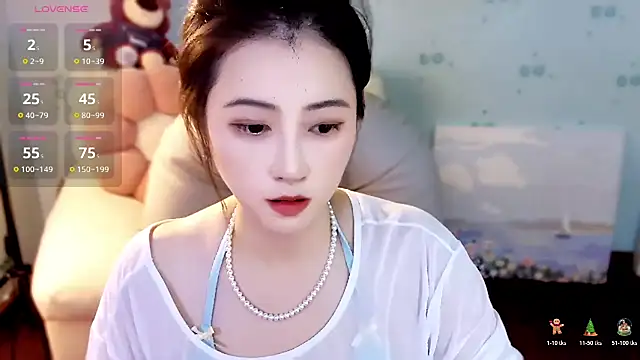 Snapshot of summer_uu chatting on 07.29.26 summer uu online show from 07.29.26