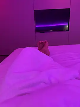 Snapshot of tanhualang001 chatting on 04.15.26 tanhualang001 online show from 04.15.26