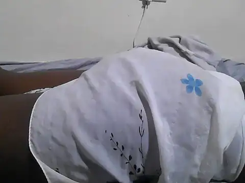 BOOBQUEEN25 online show from 03.31.26