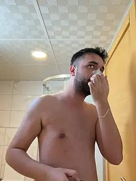 Arin21201 online show from 04.11.26