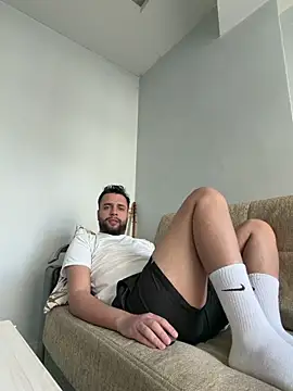 Arin21201 online show from 04.12.26