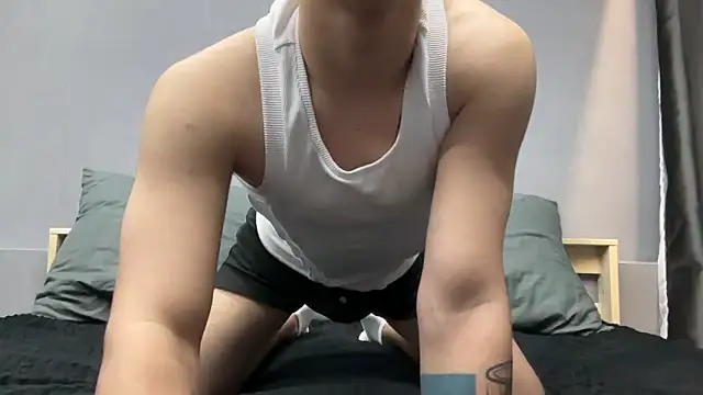 MaxWoolf online show from 04.11.26