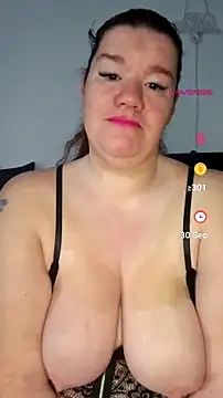 Snapshot of curvystachel42 chatting on 07.02.26 curvystachel42 online show from 07.02.26
