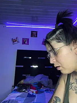 lunaa love online show from 04.02.26