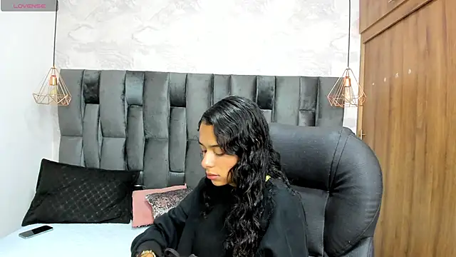 Snapshot of miarivers_1 chatting on 04.14.26 miarivers 1 online show from 04.14.26