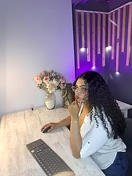 scarlett  2 online show from 04.07.26