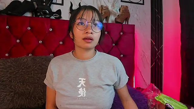 Kittytokio online show from 04.15.26