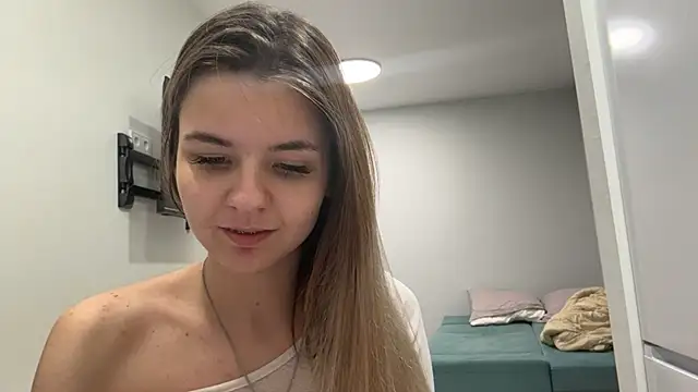 Snapshot of Peachy_keens chatting on 04.19.26 Peachy keens online show from 04.19.26