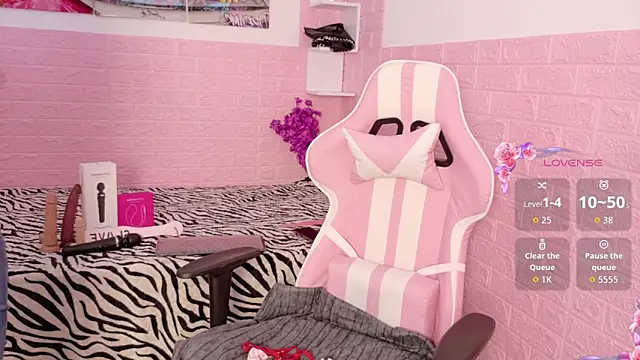 Sophi Sweet11 online show from 04.13.26