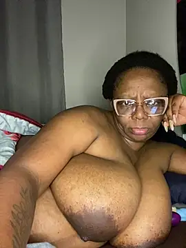 BoobsQueeen online show from 07.23.26