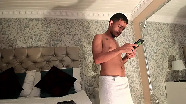 TurnerStar online show from 04.11.26