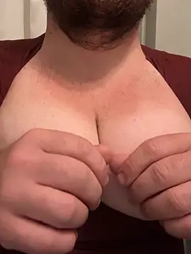 hugemanbreasts online show from 07.06.26