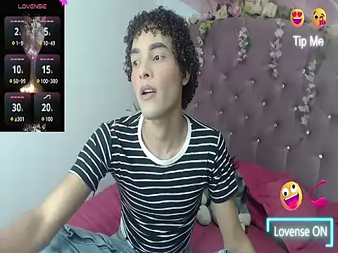 Snapshot of Nathaly_Sam chatting on 05.20.26 Nathaly Sam online show from 05.20.26