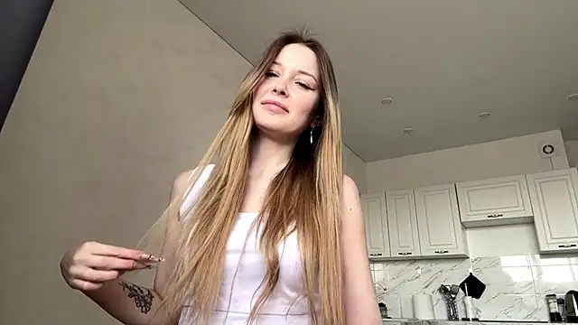 MaryManchitto online show from 04.01.26