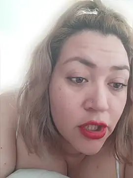 Snapshot of Amalianoir chatting on 04.13.26 Amalianoir online show from 04.13.26