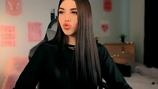 molly rettyy online show from 04.10.26