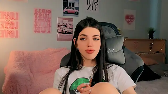 molly rettyy online show from 04.11.26