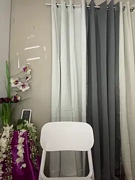 Snapshot of _Flirtyprincess_ chatting on 04.10.26 Flirtyprincess online show from 04.10.26