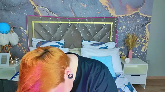 Edna Davis online show from 04.02.26