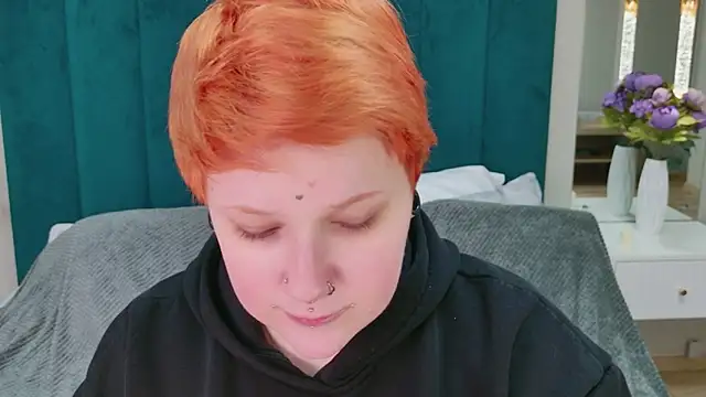 Edna Davis online show from 04.12.26