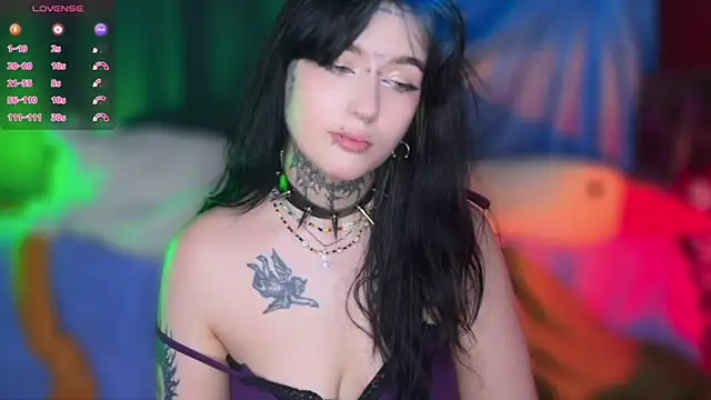 CallmeDistress online show from 04.25.26