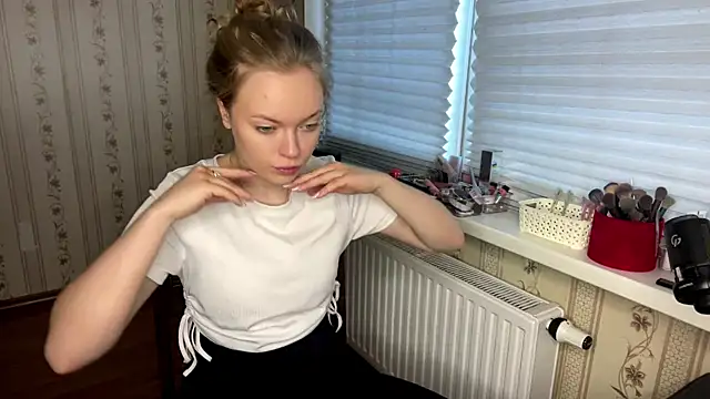 LolaZola online show from 03.31.26