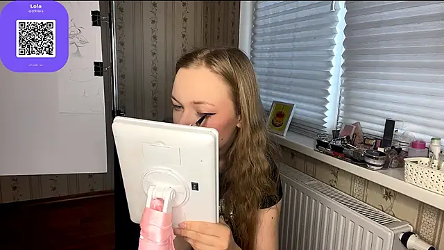 LolaZola online show from 04.10.26