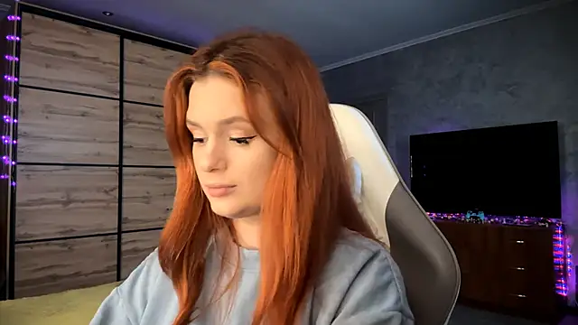 FoxyEmma online show from 04.01.26