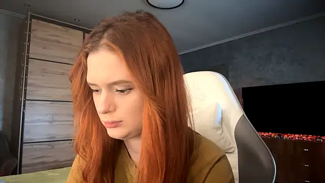 FoxyEmma online show from 04.06.26