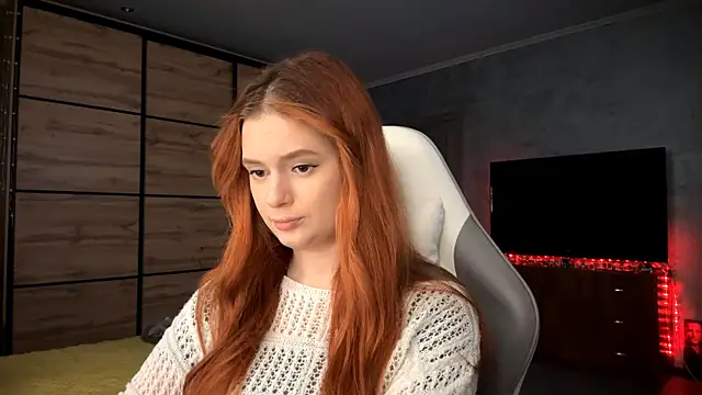 FoxyEmma online show from 04.07.26