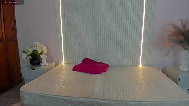 AliceHill8 online show from 04.11.26