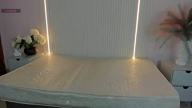 AliceHill8 online show from 04.12.26