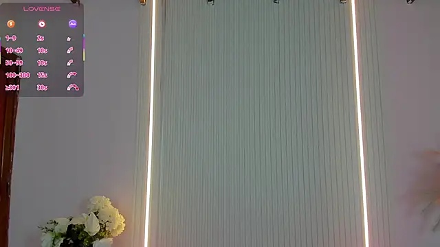 AliceHill8 online show from 04.14.26