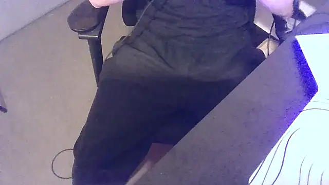 alexiiiiiiioo online show from 04.17.26