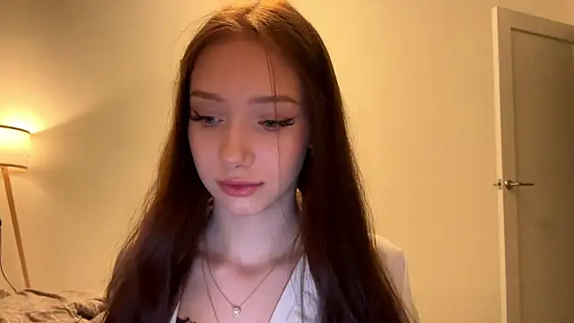 MiaNewstrom online show from 04.01.26