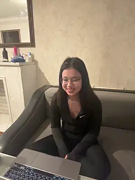 Z Milll online show from 04.13.26