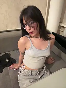 Z Milll online show from 04.15.26