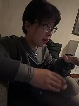 Z Milll online show from 04.16.26