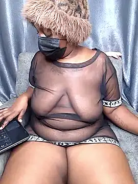 Snapshot of Tapega chatting on 04.03.26 Tapega online show from 04.03.26