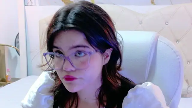 Alexa Missfortune online show from 04.07.26