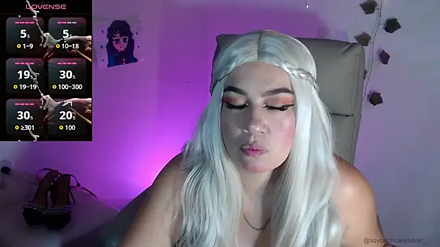 Carolina 2403 online show from 04.04.26