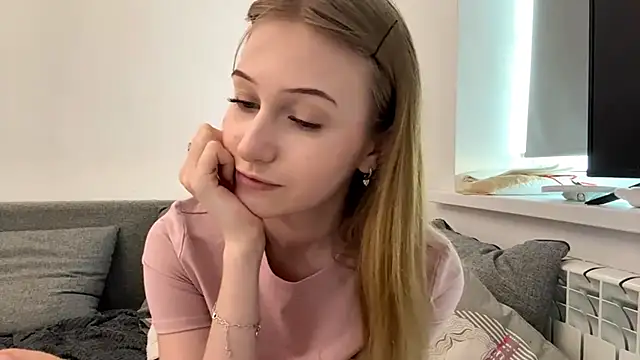 KatrineDrea online show from 04.17.26